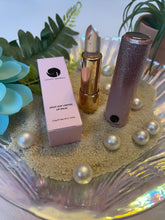 Cargar imagen en el visor de la galería, Gold Leaf Limited Lip Balm