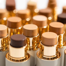 Cargar imagen en el visor de la galería, CH Foundation Stick Tint Moisturizer